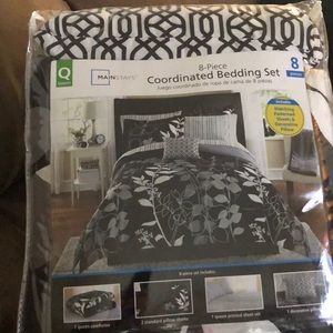 Queen sized bedding.